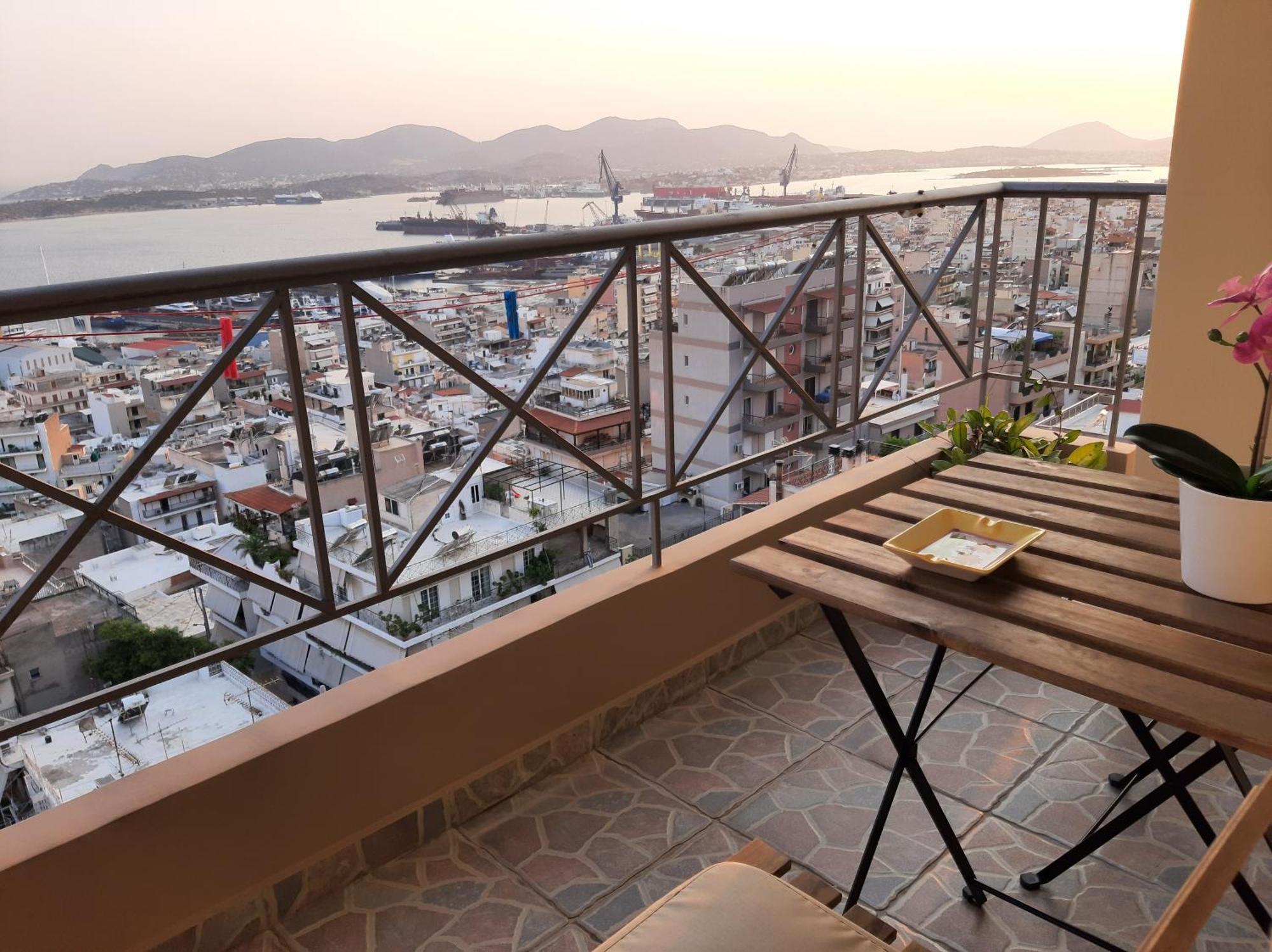 Skyline Vista * Piraeus